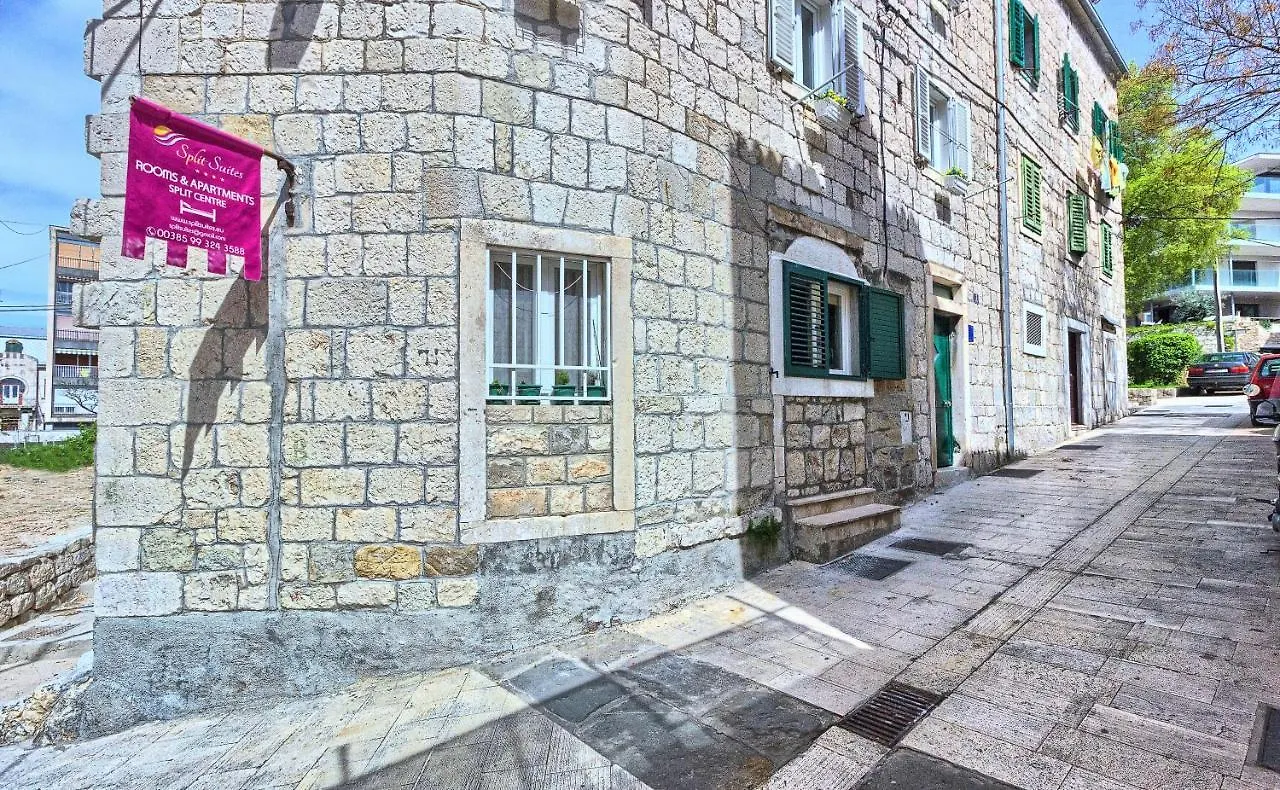 Ferienwohnung Under Constructiion Split Apartment